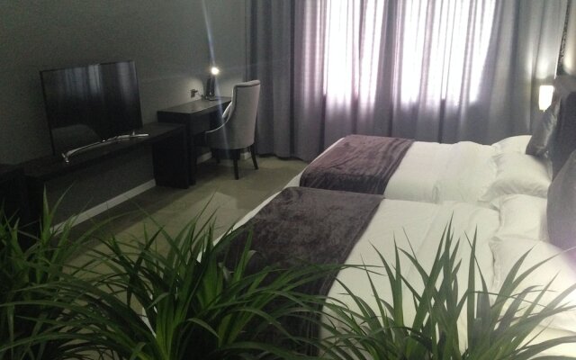 Air Hotel