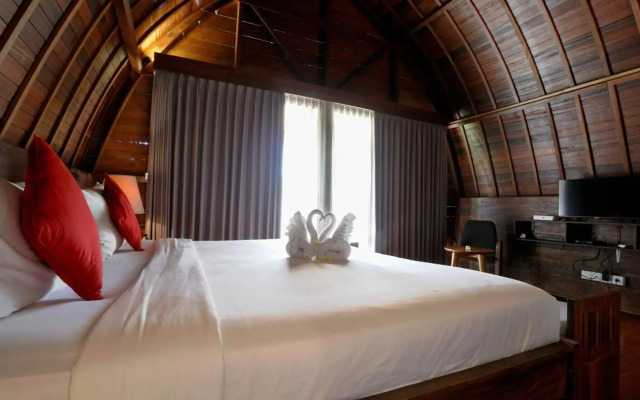 The Lumbung Wood Villa