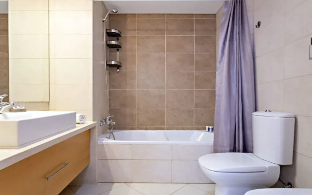 CG 12B - Pool - Cabanas Gardens