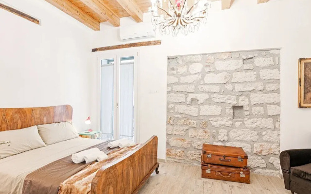 Palazzo dei Normanni Stylish Apartment