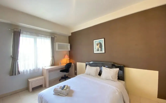 Affordable Studio Room Pool View Pinewood Jatinangor Apartment