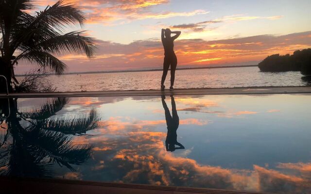Nico Lagoon Hotel