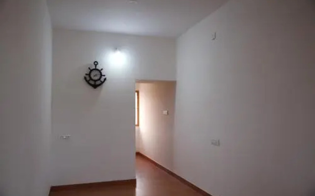 Dee Dee Ladies Hostel