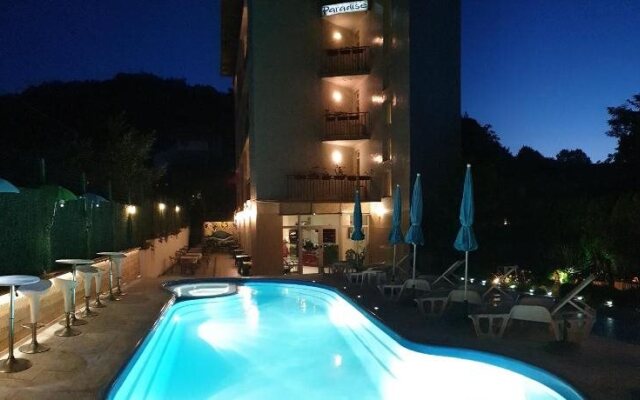 Family Hotel Paradise