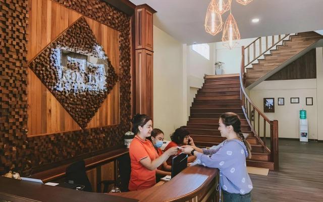 NonNee Lampang Hotel