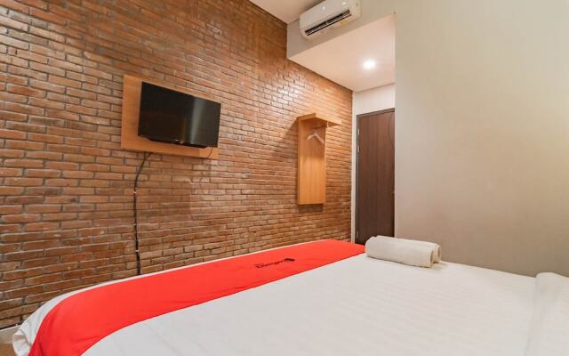 RedDoorz Plus @ Doorman Guest House
