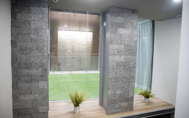 W11 Homestay
