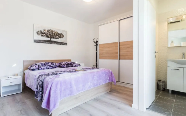 Spacious Zadar Apartments Near Beach