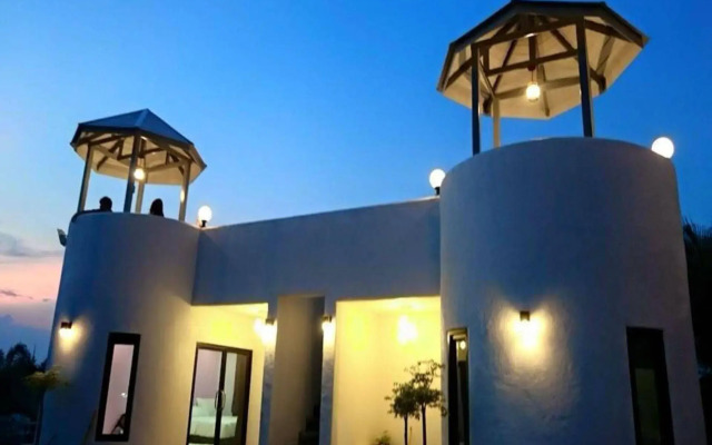 The Balcony at Chao Samran