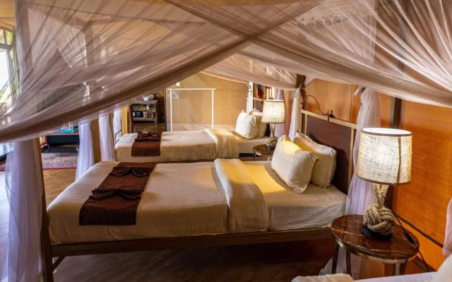 Serengeti Safari Lodge