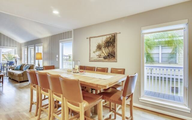 The Blue Pearl 5 Bedroom Home