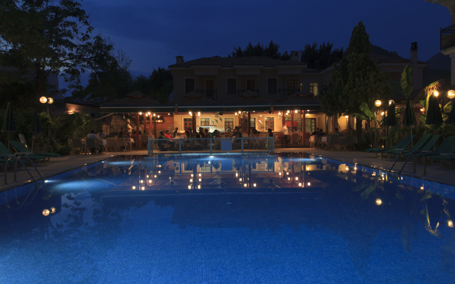 Perdikia Beach Hotel