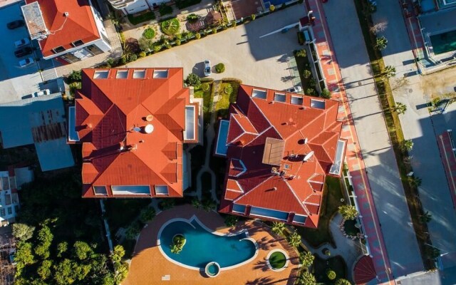 Seven Stars Apartments