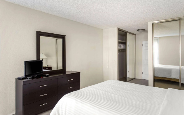 Oakwood At Eaves Mountain View