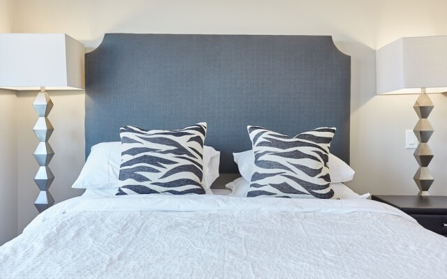 Atlas Suites Furnished Apartments- Yorkville