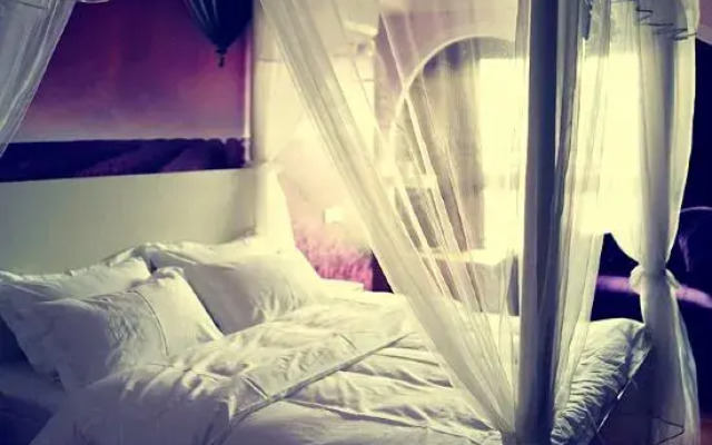 Lianlian Shiguang Theme Apartment