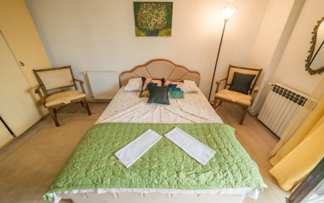 Rooms & Apartment GH Pasha