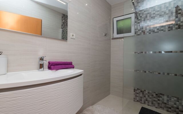 Apartments Villa Adore