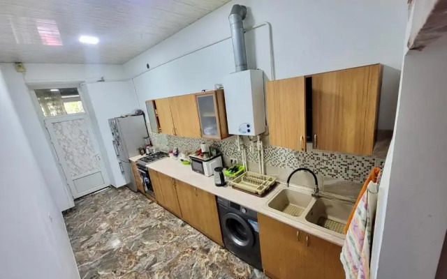 Karson Family Hostel & Guest House
