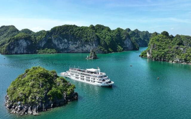 Paradise Grand Cruise Lan Ha Bay