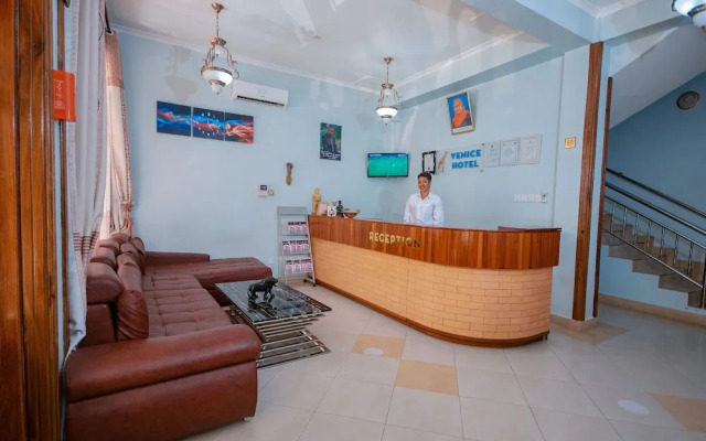 Venice Hotel