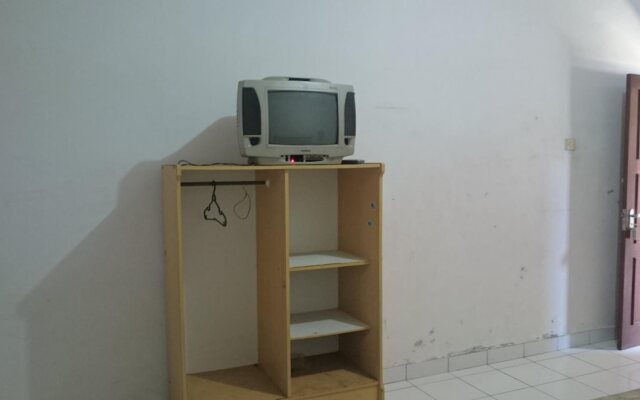 SPOT ON 2426 Hotel Aget Jaya Ii