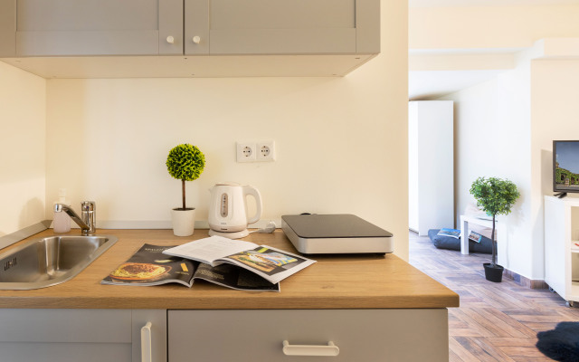 Cozy and Modern Studio near City Center