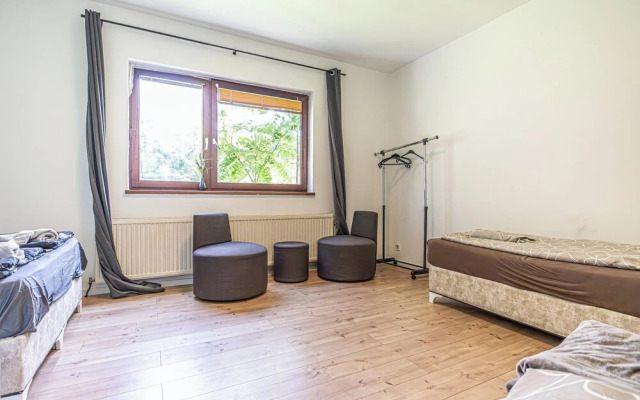 Cozy House  Terrace &Garden  Sleeps 34