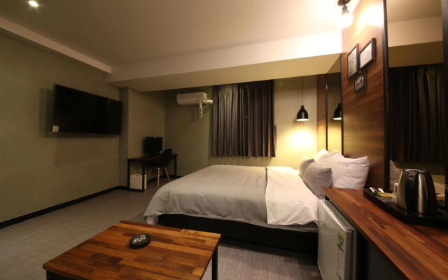 The Last Hotel