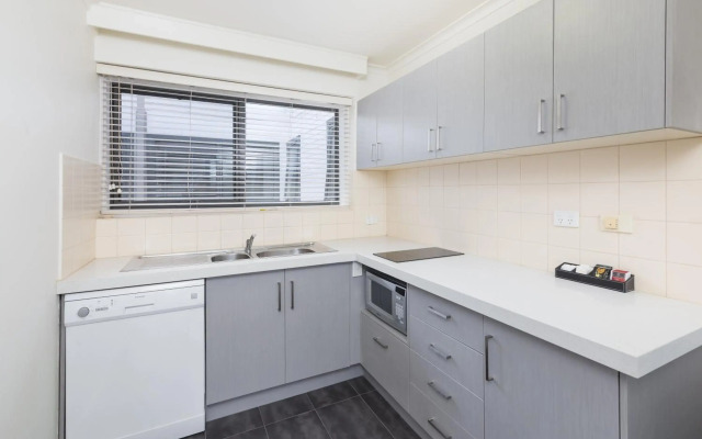 City Edge Serviced Apartments East Melbourne