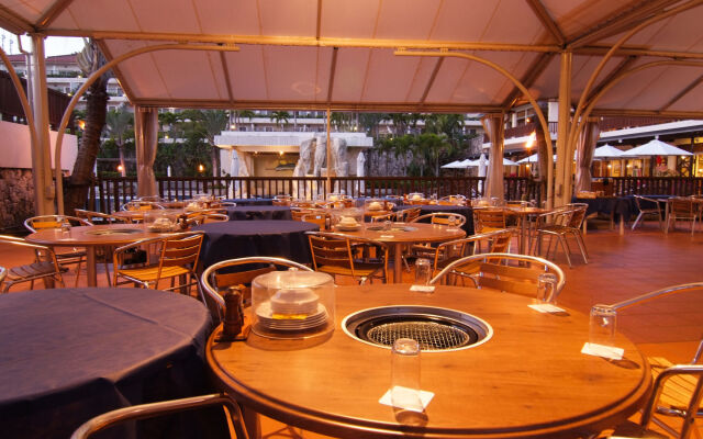 Kanucha Bay Hotels & Villas