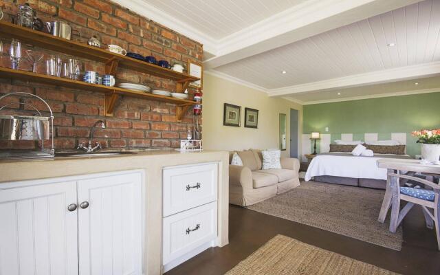 A Hilltop Country Retreat