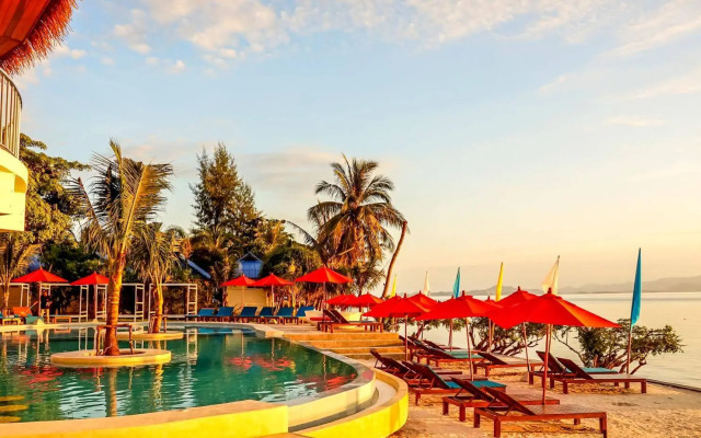 Sunset Beach Club Hotel & Spa