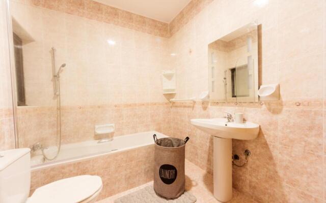 Central 3 Bedroom Entire Apartment Msida