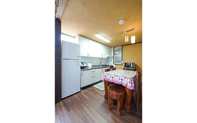 Yeosu Blue Sky Galaxy Pension