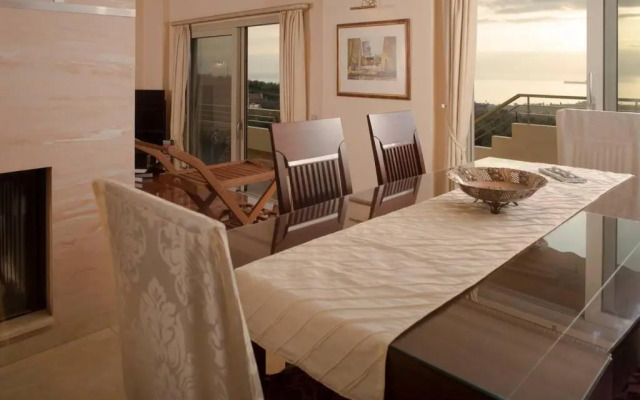 Modern Luxury Villa with Pool, just 5min to sea