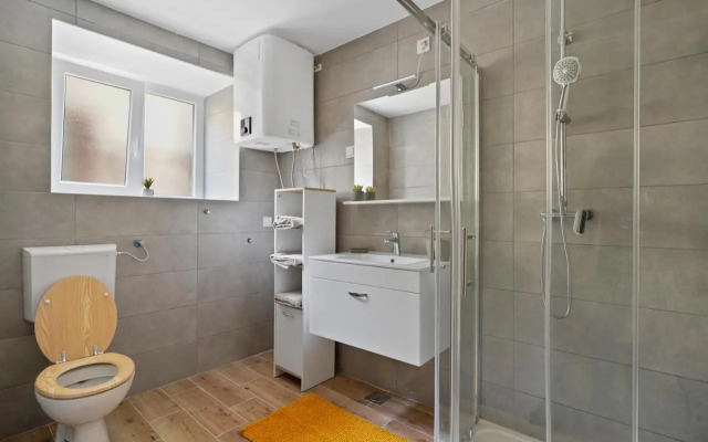 Polias small studio ( near amphitheater)