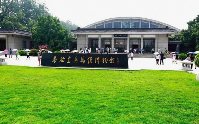 Starway Hotel (Xi'an North Railway Station)