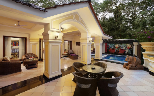 Mayfair Lagoon