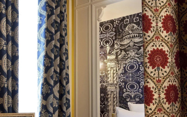 Hôtel du Petit Moulin, Haute Couture hotel by Lacroix