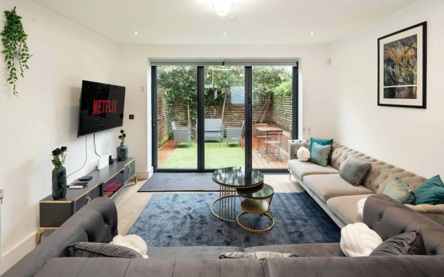 Superb 3bedroom House in Greenwich With Parking