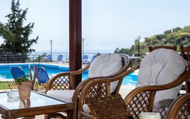 Stafylos Suites Boutique Hotel