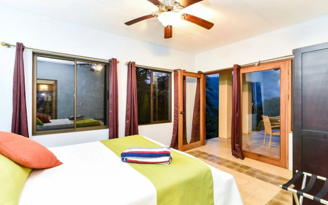 Monos Locos - Portasol Vacation Rental
