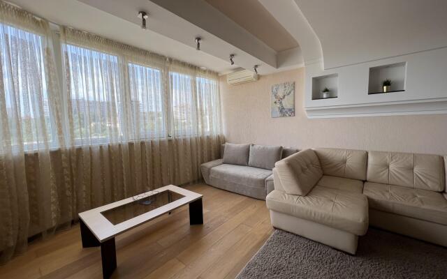 Апартаменты на улице Клубничная 142