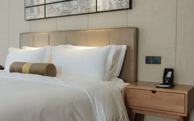 Your Moving Hotel