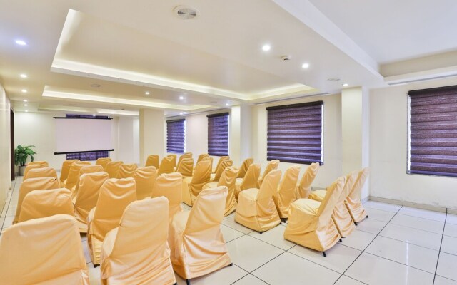 OYO 4320 Hotel Aum Regency