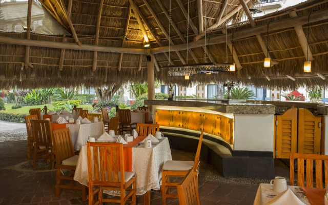 Flamingo Vallarta Hotel & Marina