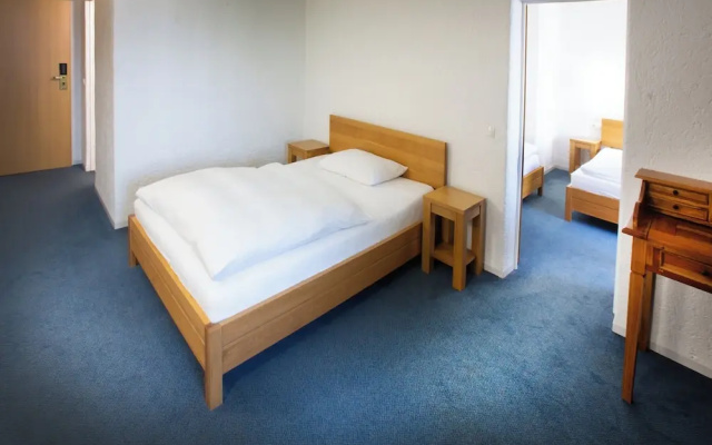 Elan Hotel