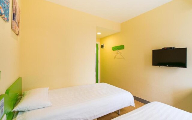 Hi Inn Shanghai Anting Changji Road