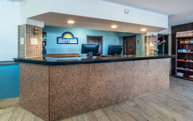Days Inn by Wyndham Lamar